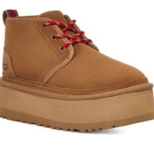 UGG Neumel Heritage Platforms Size 8W
